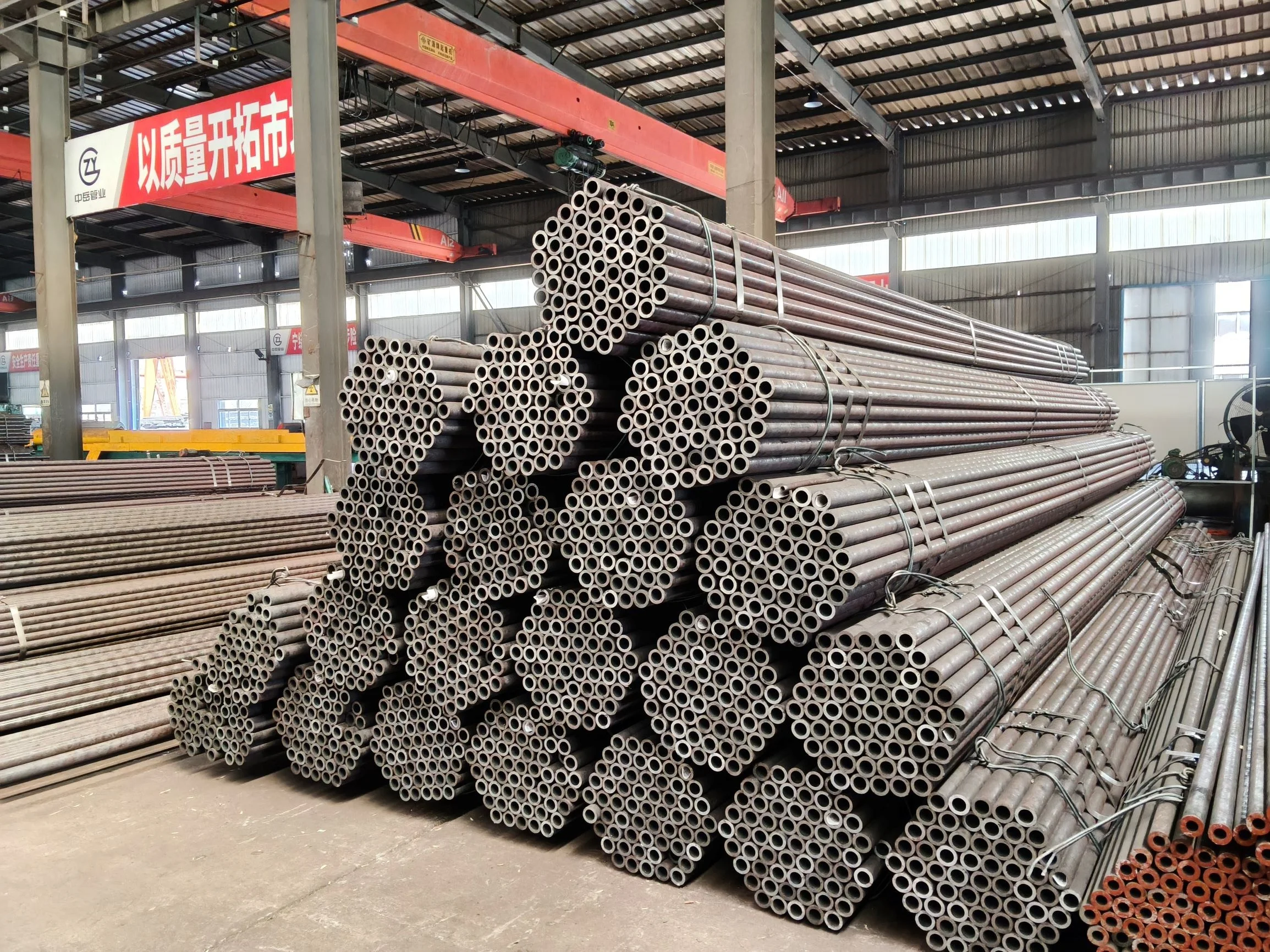Black Stb340 Seamless Steel Tube Carbon Steel Pipe 89mm High Quality Tube and Pipe factory