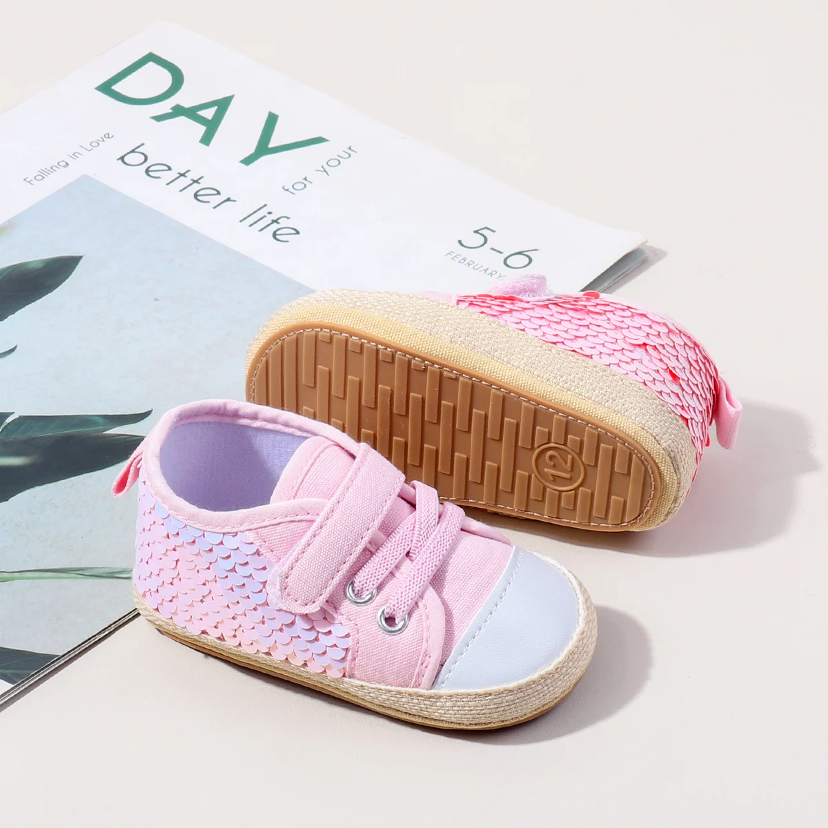 High Quality 2025 Spring Autumn Style Bling Design Casual Girl Shoes Anti-Slip Soled Toddler Walking Shoe details