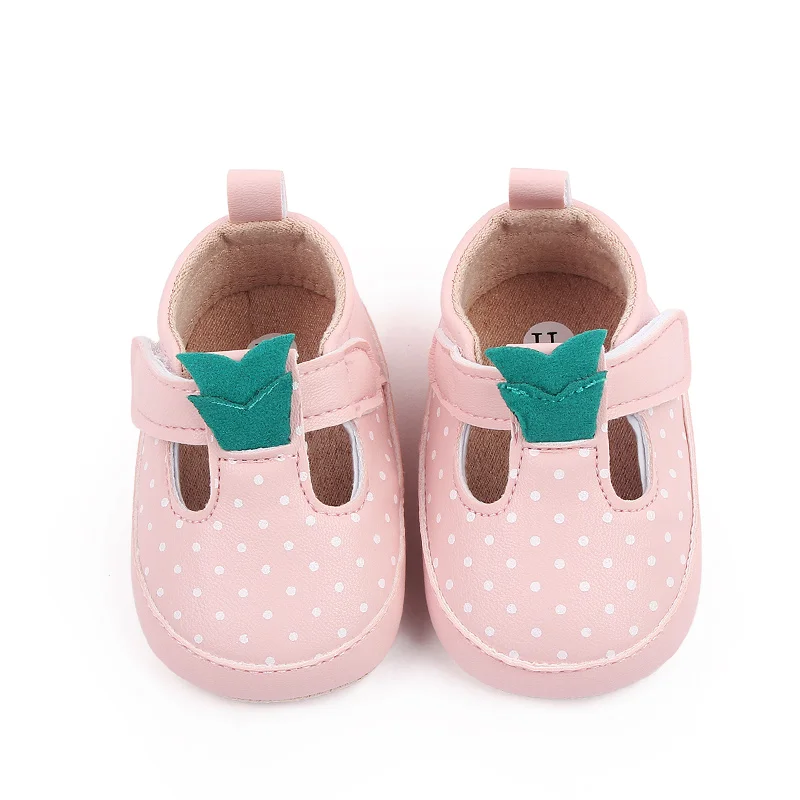 Strawberry Design Spring and Autumn New Baby Moccasins for Girls Shoes details