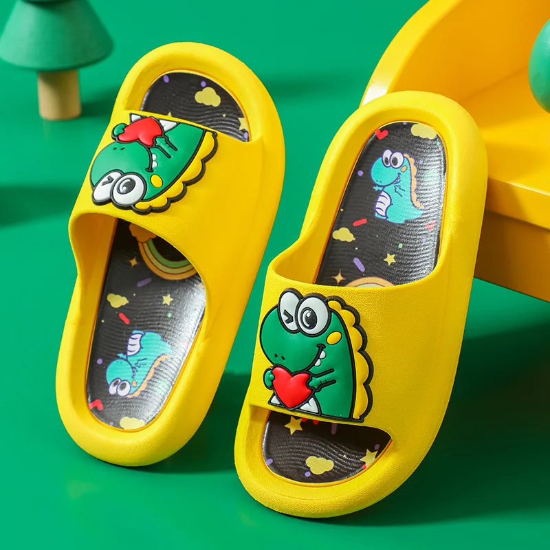 2023 New Cute Fashion Children's Slippers for Boys Anti-Slip Soft Bottom Printed Design for Indoor and Outdoor Use manufacture
