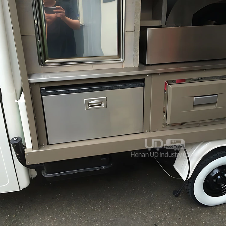 New Style Small Hot Dog Pizza Food Cart Snacks Coffee Van Mobile Kitchen Food Kiosk Ice Cream Truck For Sale