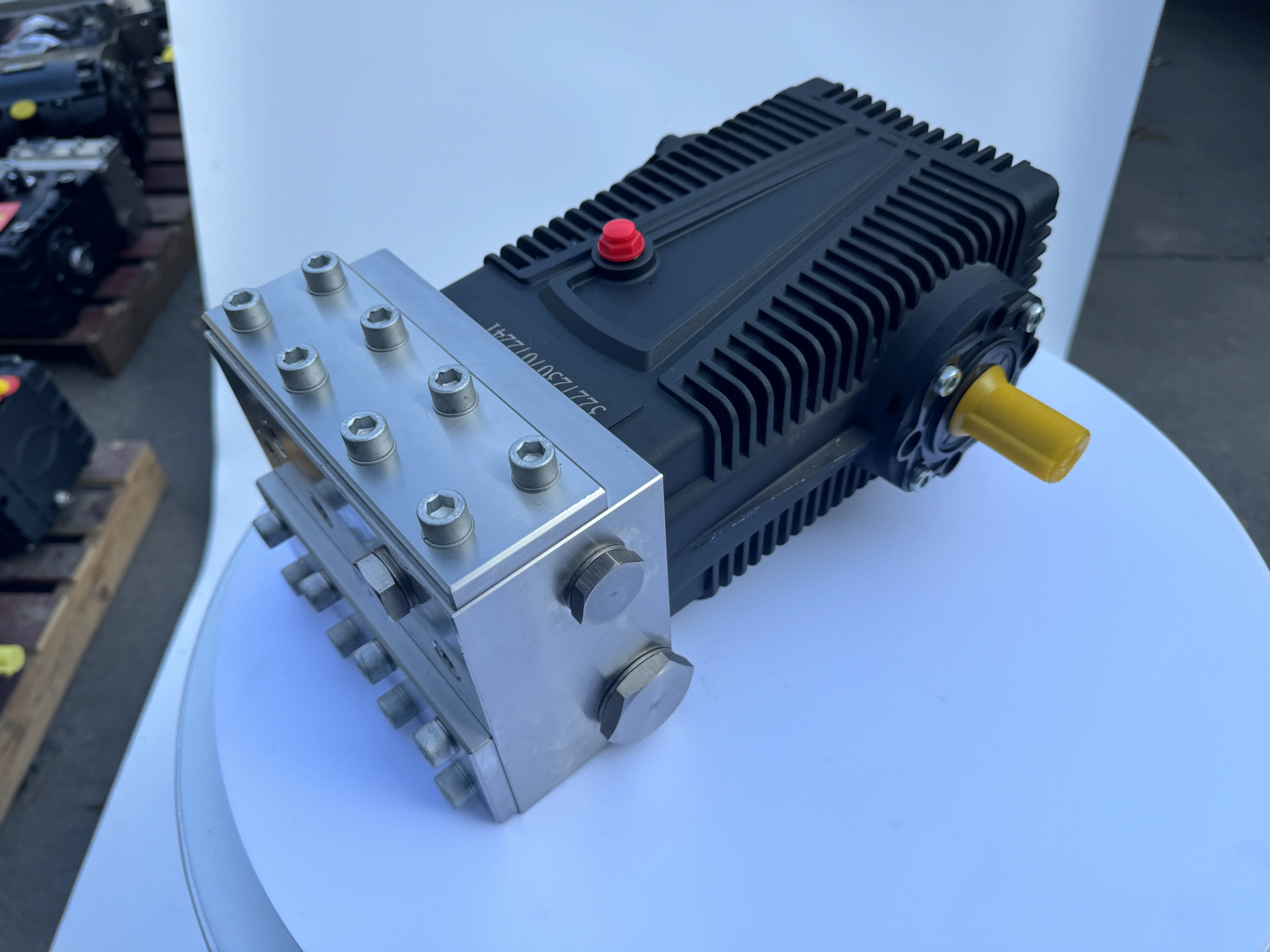 product heavy duty wj32 series 43 90lpm 100 220bar high pressure stainless steel washing and cleaning triplex plunger pump-8