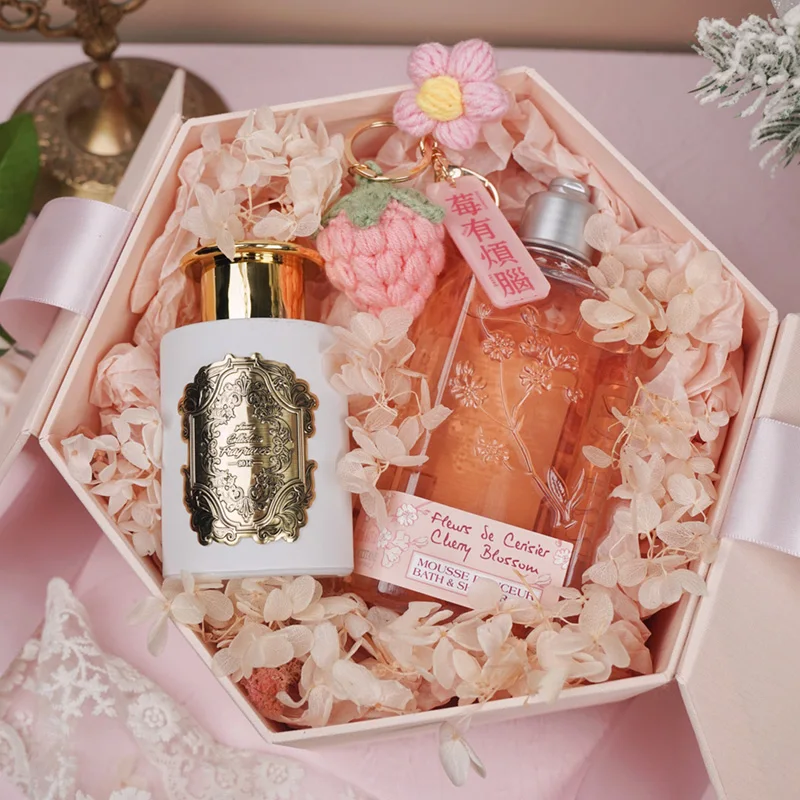 Promotional Female Skin Care Product Birthday Gift set box Custom Romantic Cosmetics Gift Set for Mother or Girlfriend