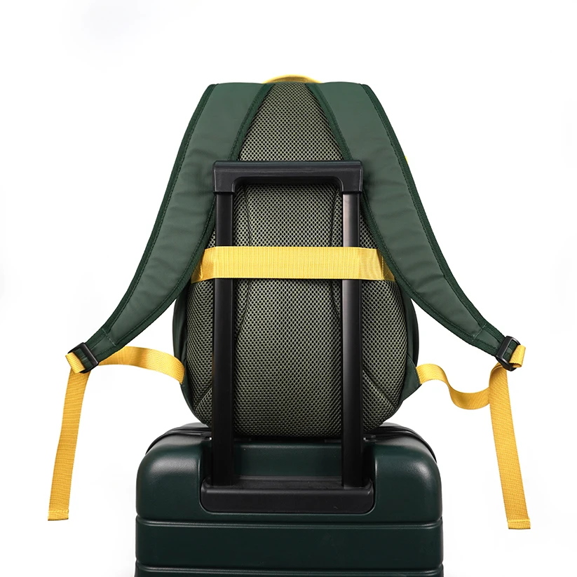 Hot Sales Custom Polyester Waterproof Outdoor Durable Travel Bag High-capacity Lightweight Fashion Leisure Sports Backpack supplier