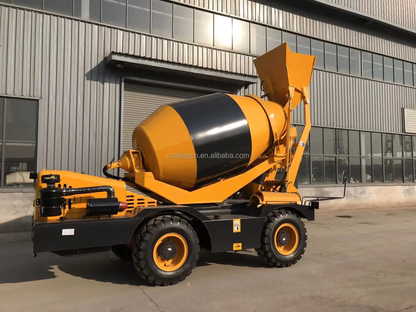 Automatic Selfloading Mobile Concrete Cement Truck Mixer Price Slm4k
