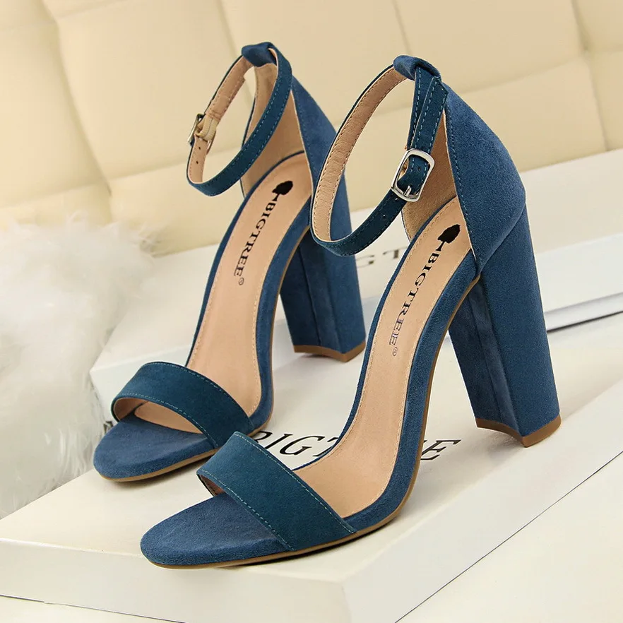 plus size block heels