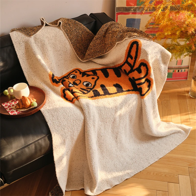 product wholesale super soft cozy 100 polyester cute cartoon tiger jacquard  knitted throw blanket for home decoration and travel  wh-59