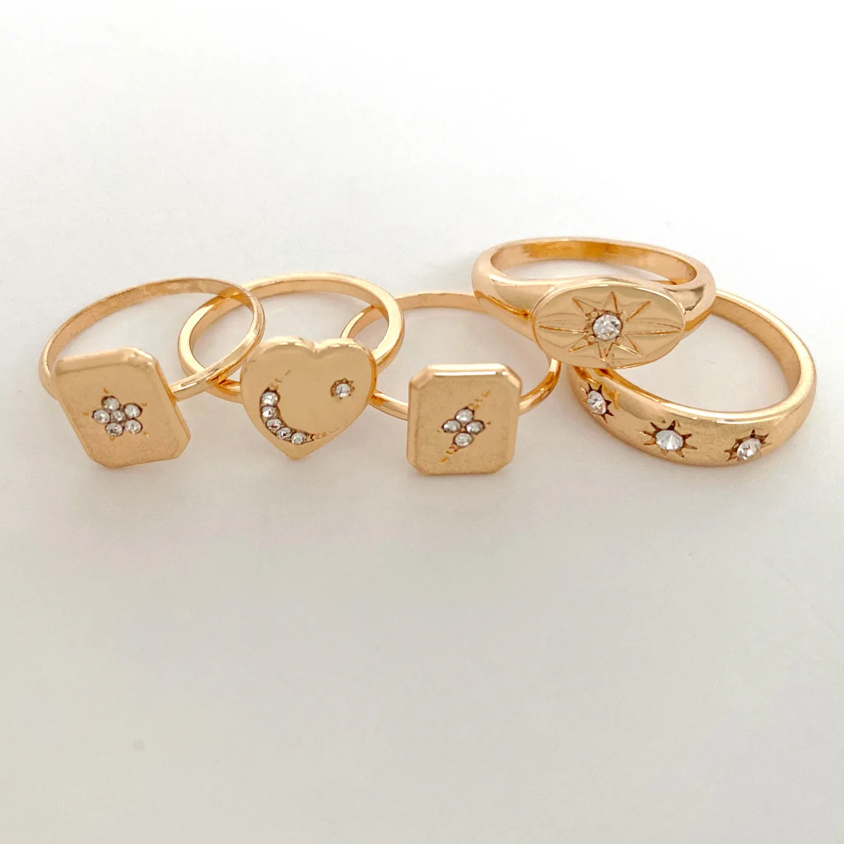 Wholesale 5PCS Gold Plated Gemstone Rhinestone Heart Finger Ring Set For Women Shiny Geometric Jewelry Set