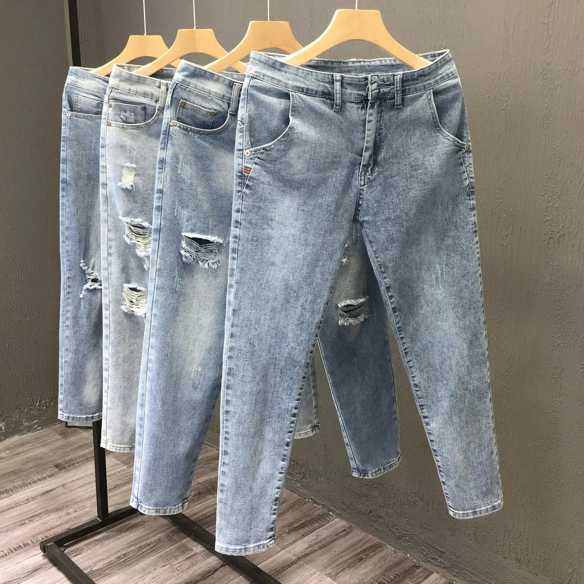 2024 plus size men's jeans Denim All Cotton flared Leg bottom Men Jeans Ripped Fashion Denim Pants Cool stacked Jeans