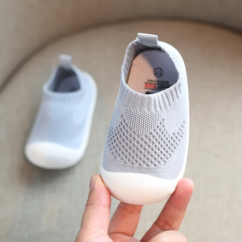 Hot-Selling Spring Summer New Baby Sneakers Soft Bottom Toddler Shoes with Breathable One-Pedal Knitted Set for 1-8 Years Old manufacture