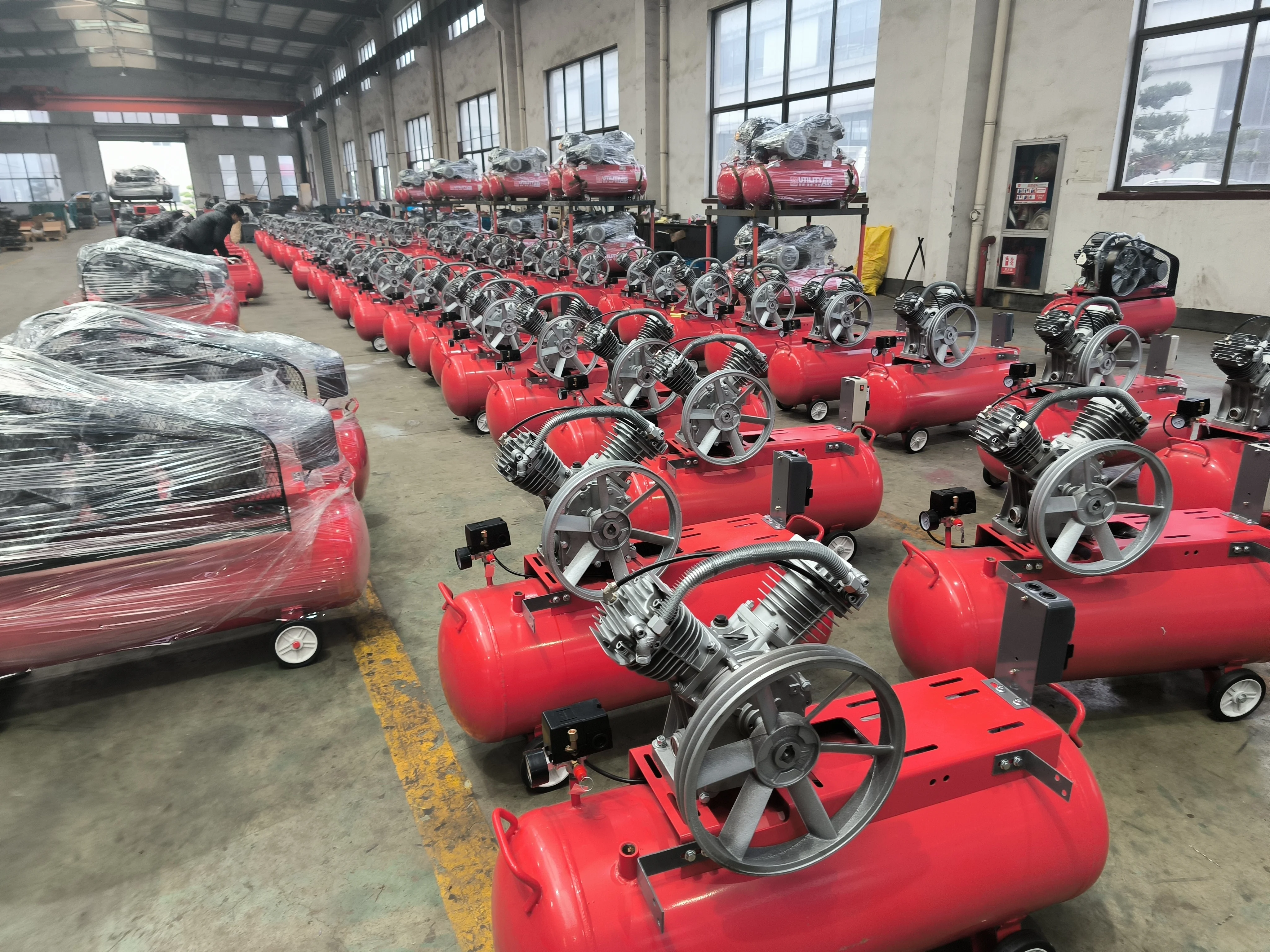 3.0kw piston air compressor Low Noise Hongwuhuan Belt drive  LV4008A for sale
