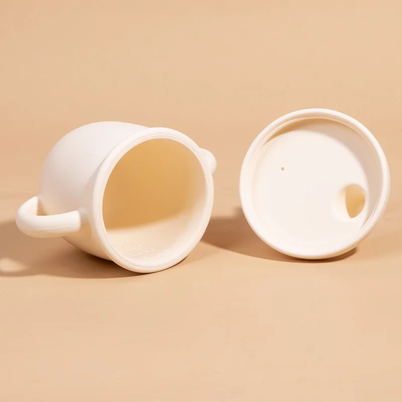 Supplier Cute Silicone Baby Water Cup Lid Cheap Wholesale Price Silicone Baby Training Cups