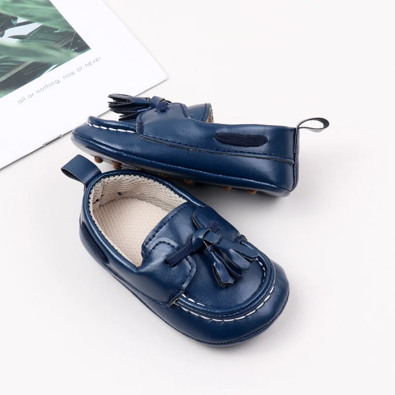 High Quality Anti-Slip Dot TPR Outsole Slip-On Dress Shoes for Boys Flat and Breathable for Spring and Autumn Seasons manufacture