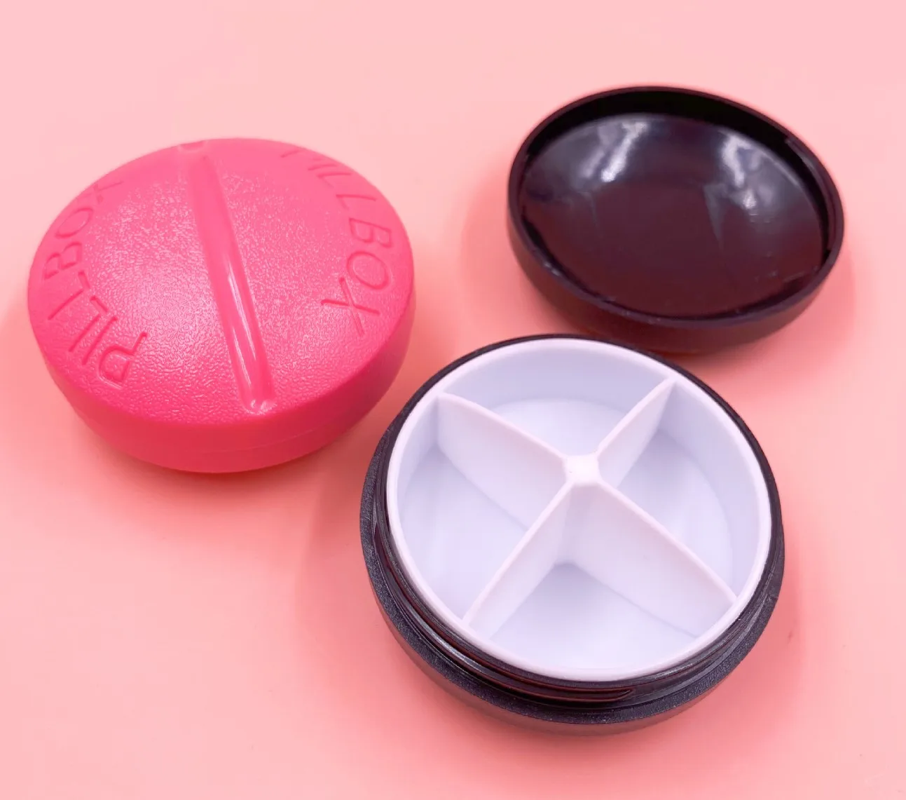 Customize logo mini Pill storage cases organizer portable Round shape 4 grids weekly pill box