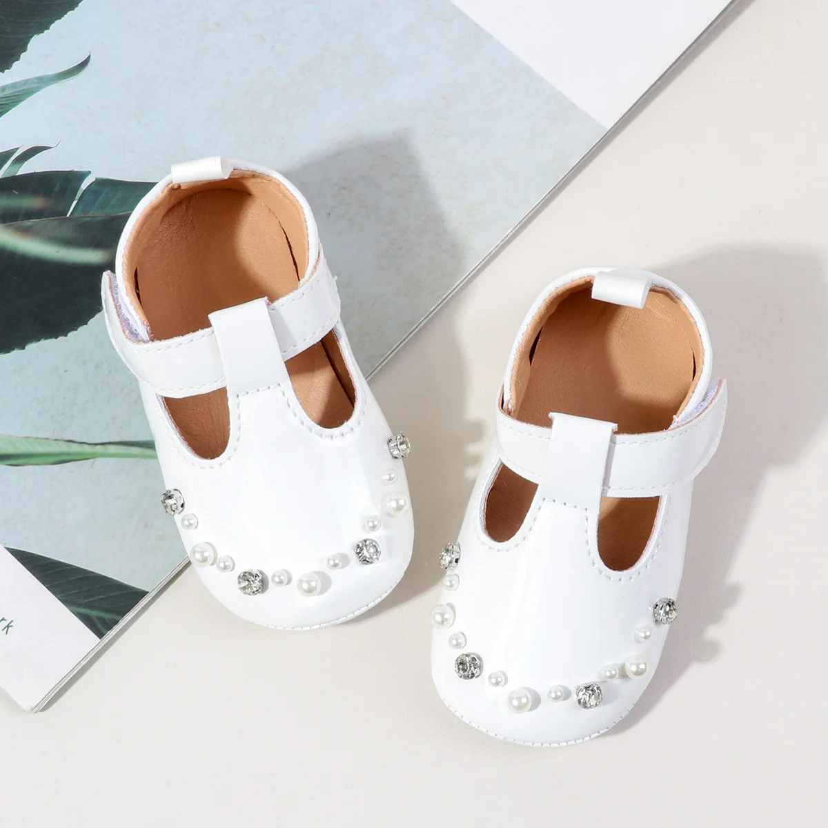 Beautiful Rhinestone Decoration Design Solid Leather Princess Girls Shoes for Babies 0-12 Months supplier