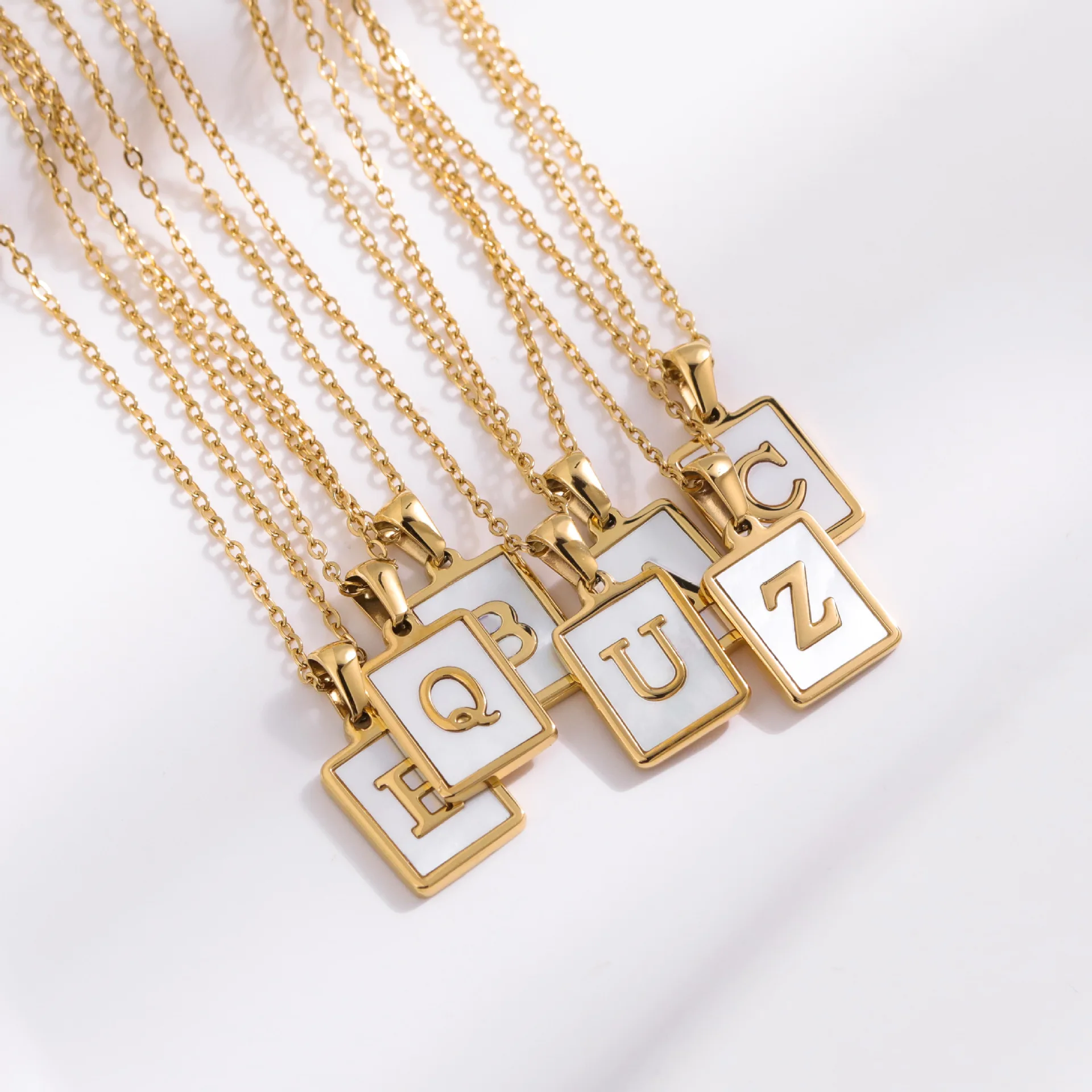 Minimalist Stainless Steel Shells Letter Pendant Necklace Women Fashion Real Gold Plated Alphabet Necklace Jewelry