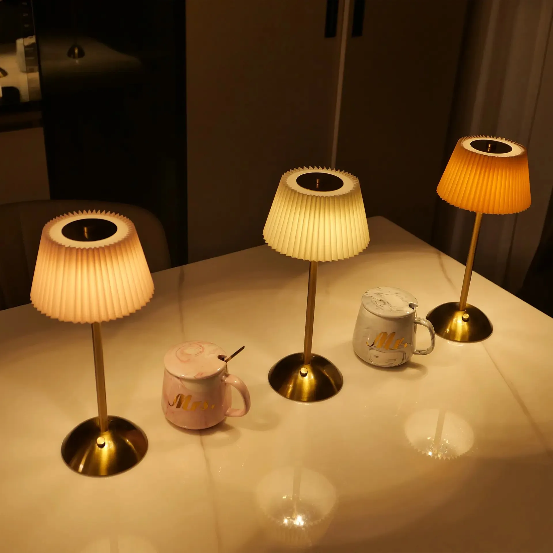 Modern Minimalist Rechargeable Touch Night Light Pleated Fabric Metal Bedside Atmosphere Lamp 5V Battery Cross-Border Table Lamp