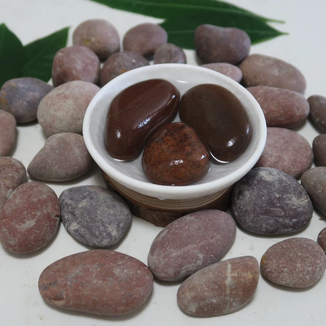 Factory Wholesale 2-4cm Red River Rock Cobble Polished Natural Stone for Exterior Villa Bathroom Park Decor