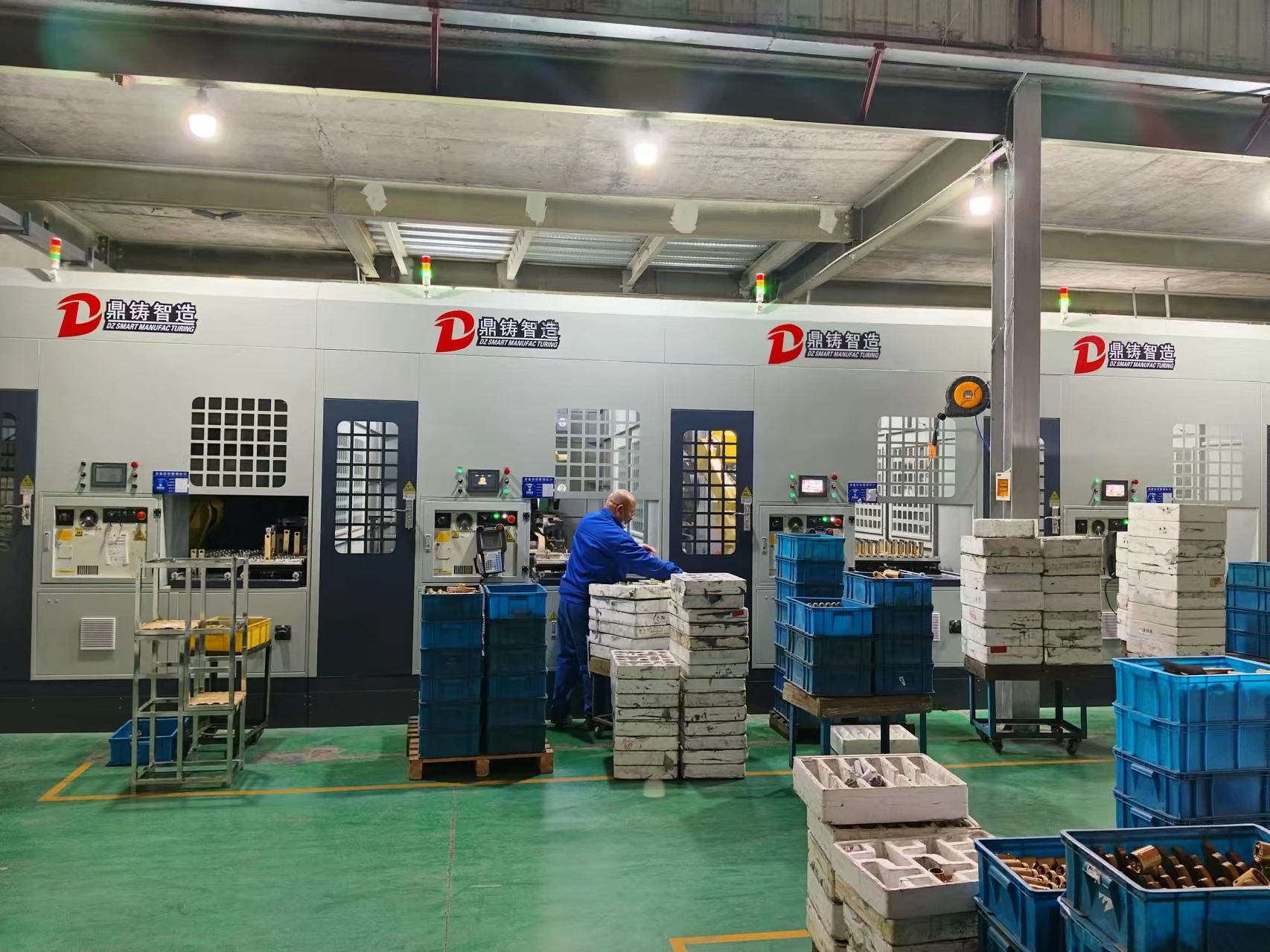 W pełni automatyczna maszyna do formowania rdzeni piaskowych sterowana przez PLC, 13.8KW 13