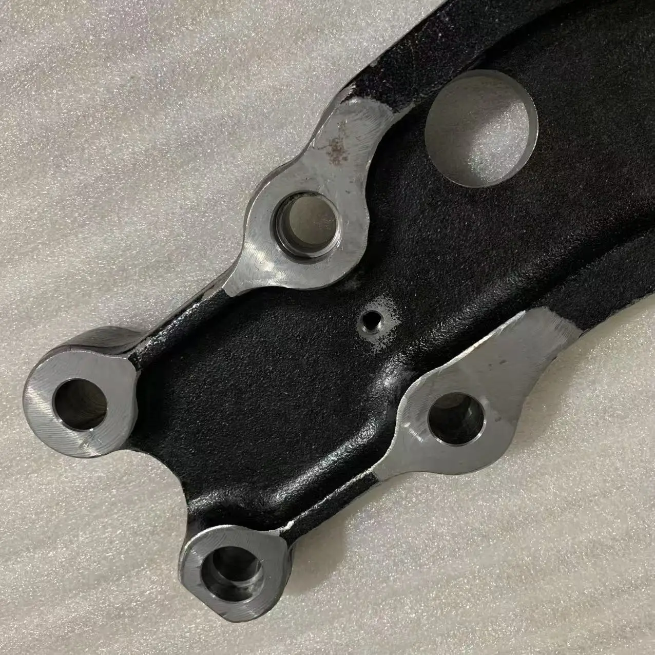 product linde forklift spare parts 12202120103 engine bracket for linde h25h30h35d1220 bracket forklift parts-17