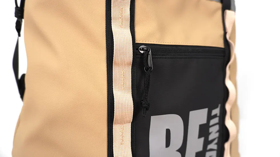 New Large Capacity Sports Gym Duffel Bag Simple Casual Waterproof Custom Logo Travel Gym Bag supplier