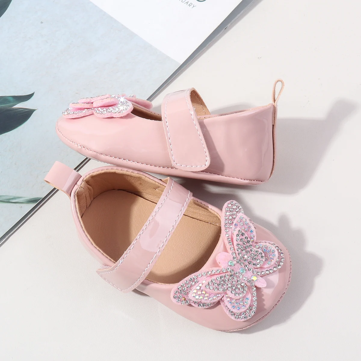 Wholesale New Arrival Beautiful Bling Bow Design PU Leather Baby Infant Newborn Girl Princess Shoes 2025 details