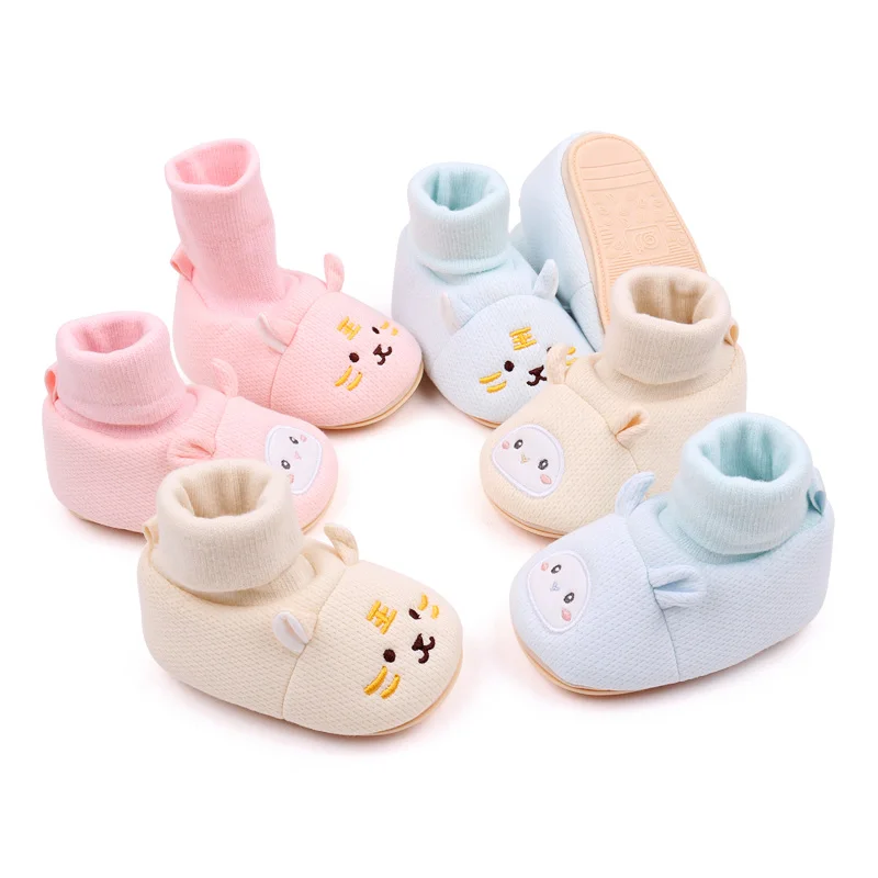 New Arrival Wholesale Soft Cotton Material Anti-slip Baby Socks Shoes Prewalker Shoes for Boys and Girls Booties manufacture