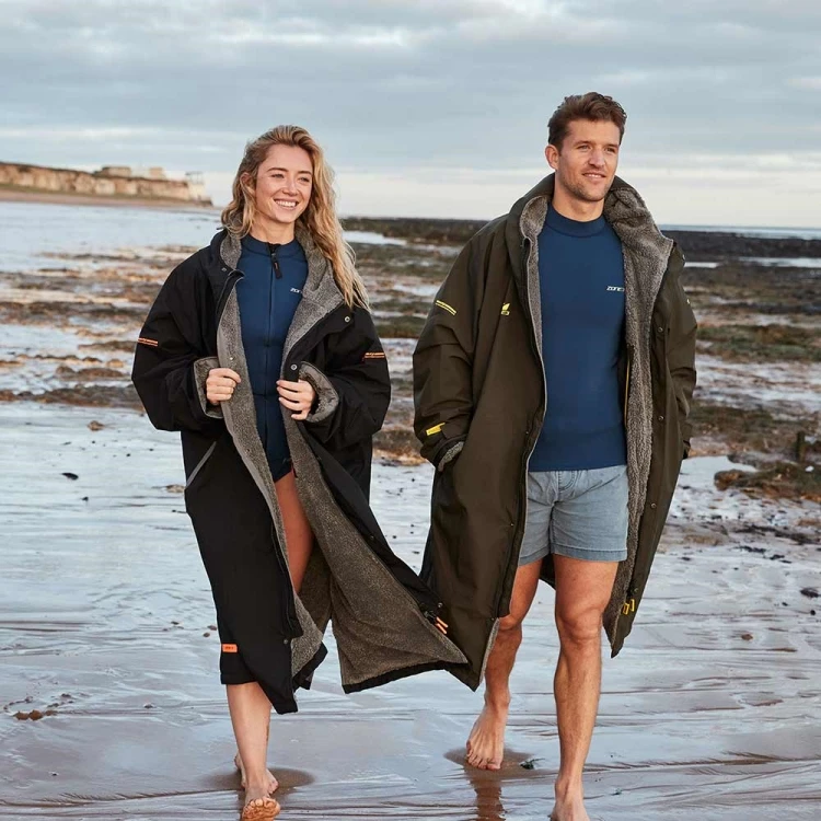 Recycled Oversized Waterproof Change Robe Stay Warm Swim Parka Windproof Beach Poncho Coat