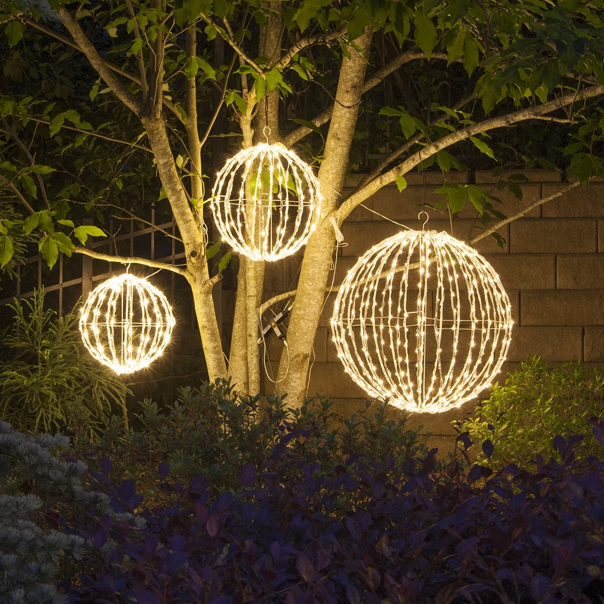 light up hanging christmas balls