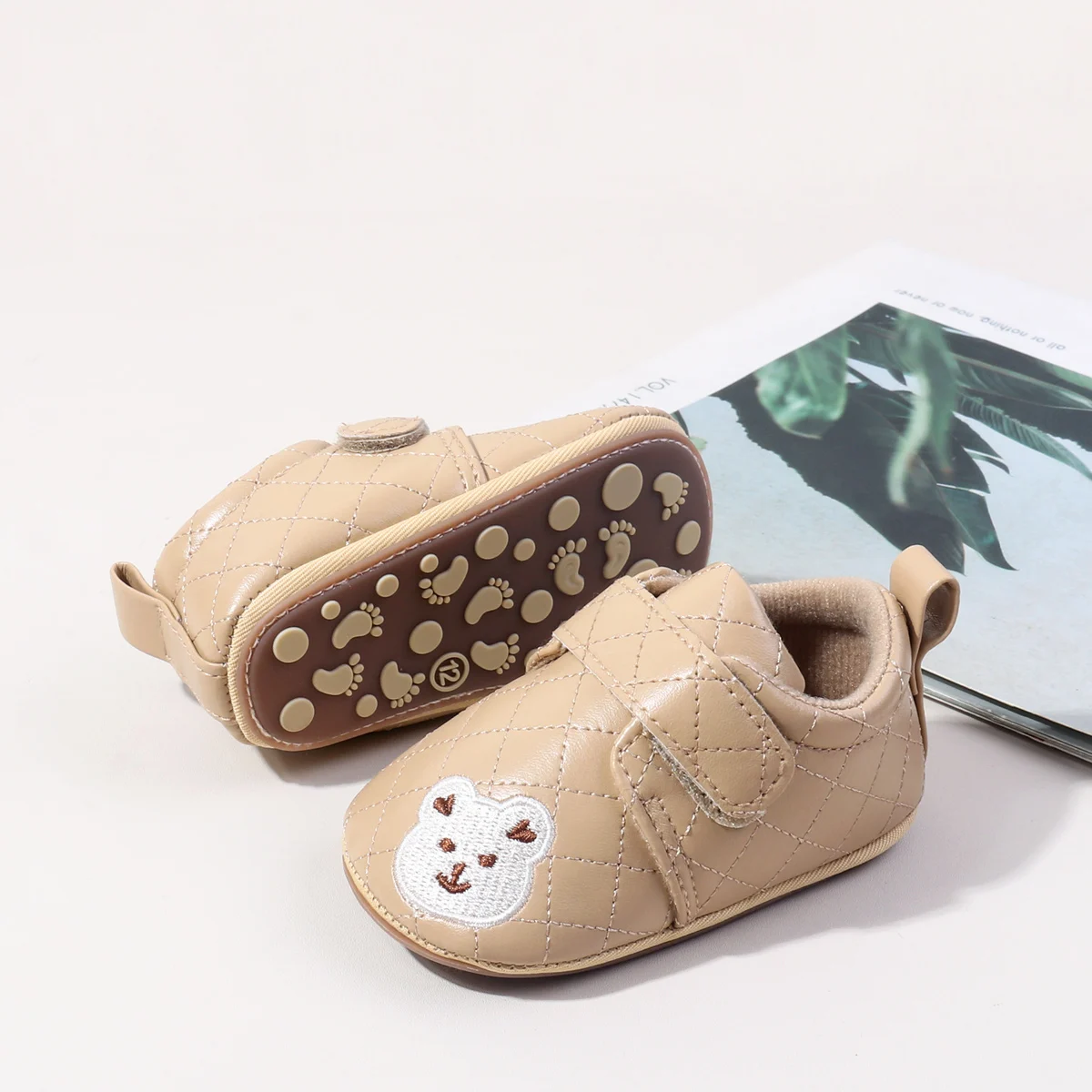Cute Bear Design Soft PU Leather Toddler Baby Newborn Boys Shoes manufacture