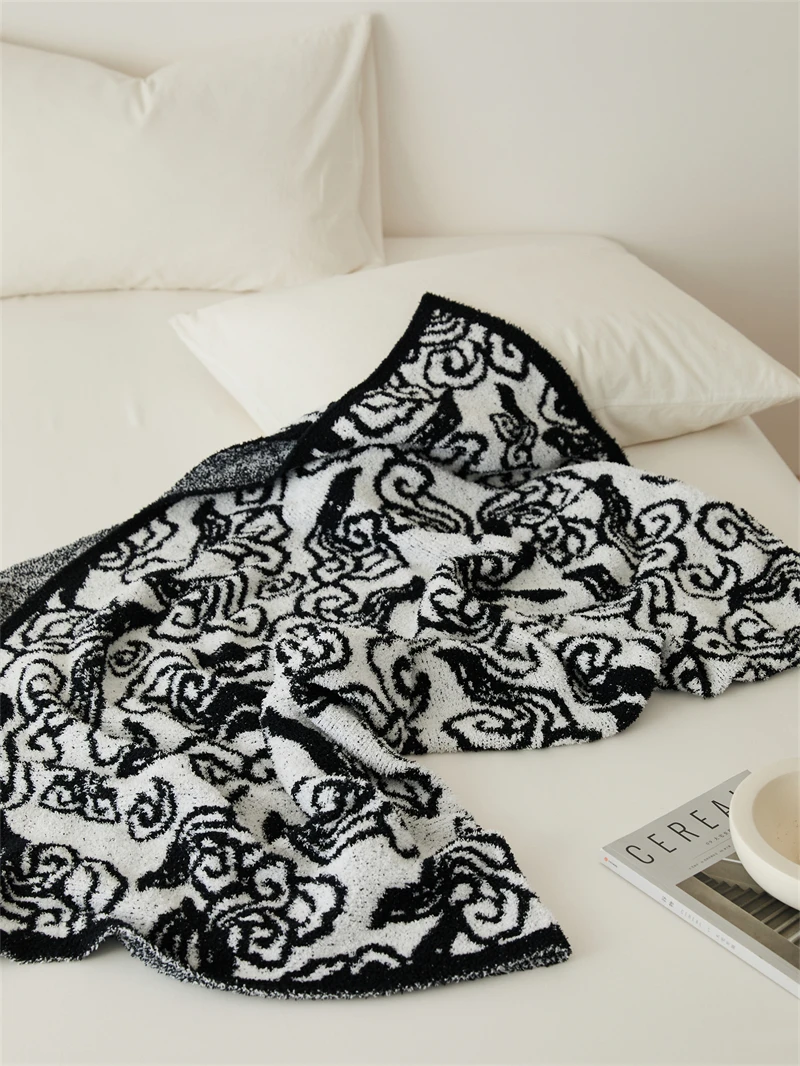 product classical auspicious cloud knitted blanket for home decoration xy-59