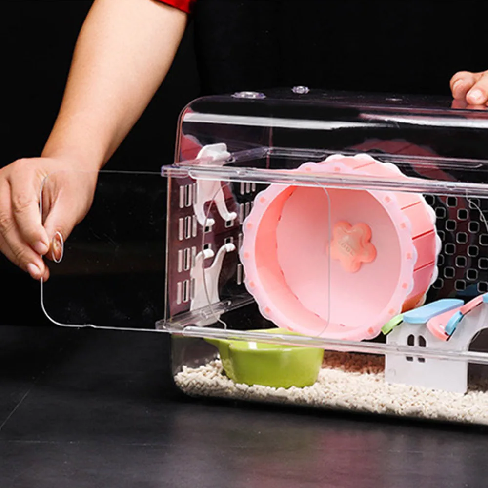 Safe and reliable door lock of Acrylic Hamster cage