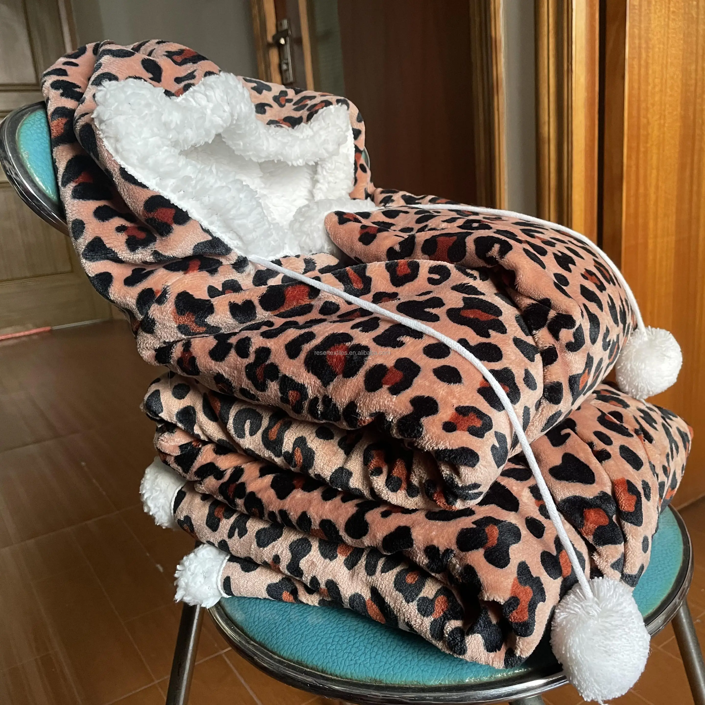 Super Soft Cozy Quilted Plush Flannel Fleece Sherpa Eco-Friendly Wearable Throw Hoodie Hooded Blanket Character Angel Wrap