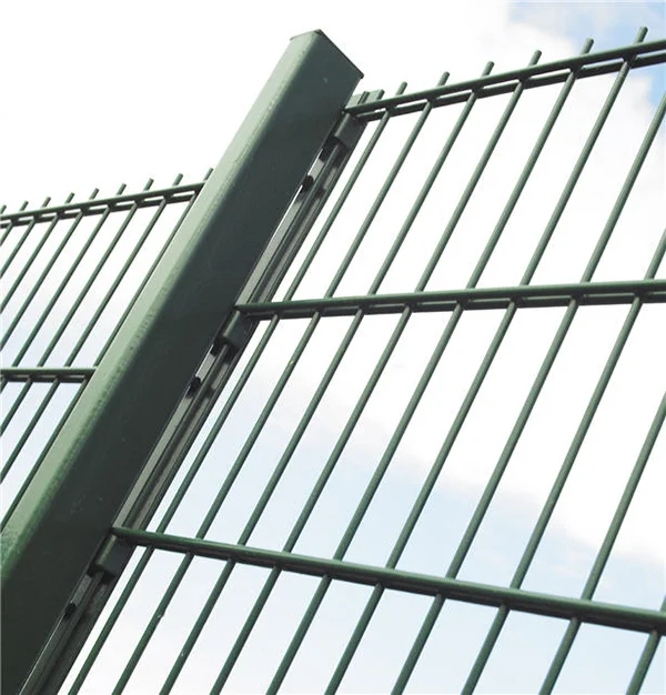 Powder coated green heavy duty fencing trellis welded metal curved fence panels.png