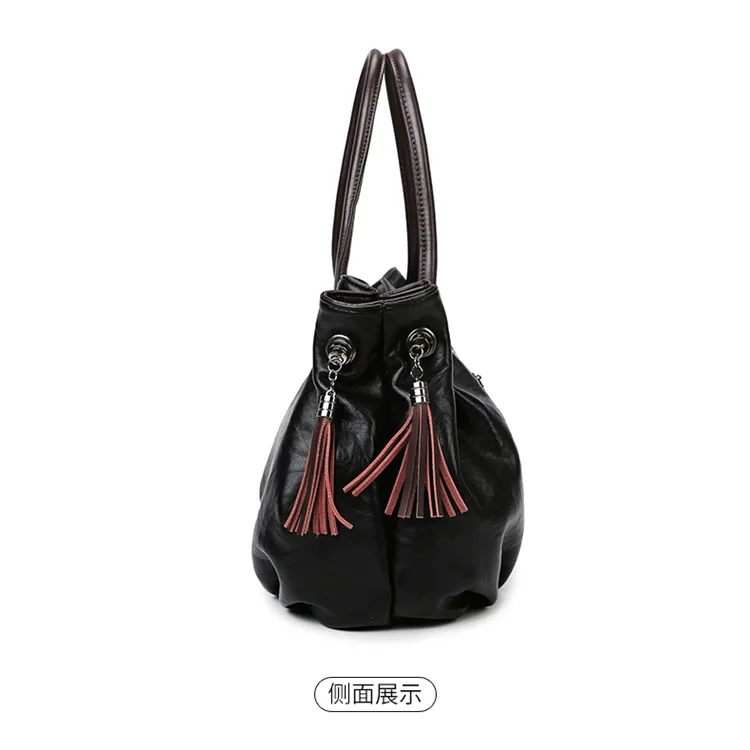 Classical Retro Fashion Handbags Large Capacity Crossbody Tote Bags Soft PU Leather Shoulder Bags With Tassel