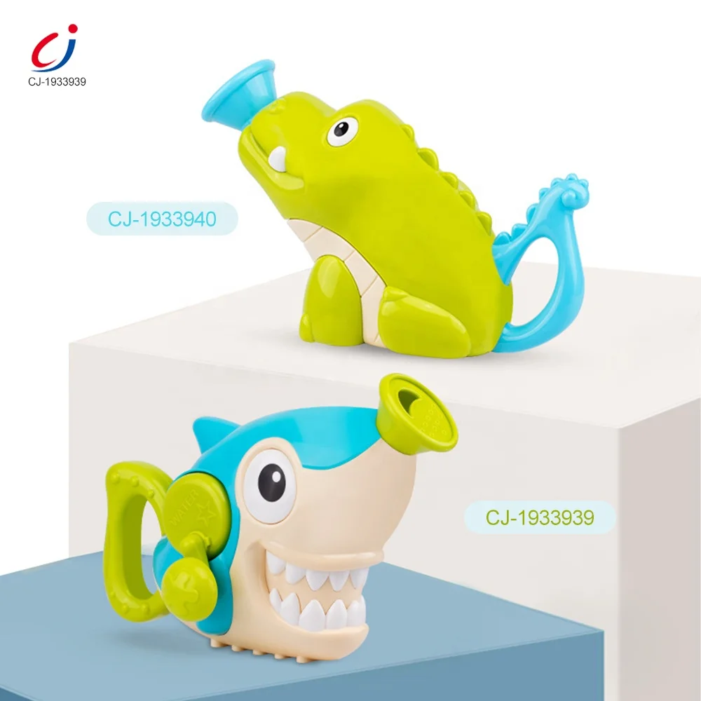 Chengji shark baby bathing baby bathroom shower toys swimming plastic waterfall showering bath sprinkler toy for kids