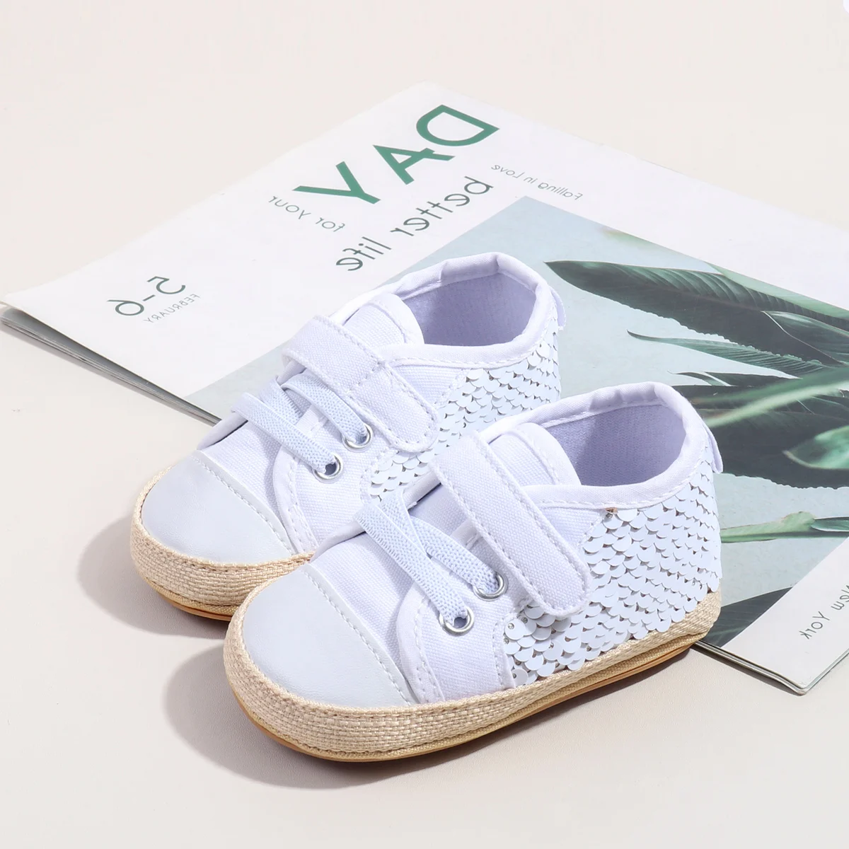 High Quality 2025 Spring Autumn Style Bling Design Casual Girl Shoes Anti-Slip Soled Toddler Walking Shoe details
