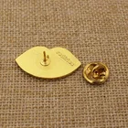 Badges Custom Soft Enamel Zinc Alloy Lip Shape Badges Lapel Pins Promotion