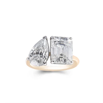 Two Tone Diamond VVS Engagement Ring 7Carat Total Pear/Emerald Cut Moissanite Diamond Women toi et moi Ring