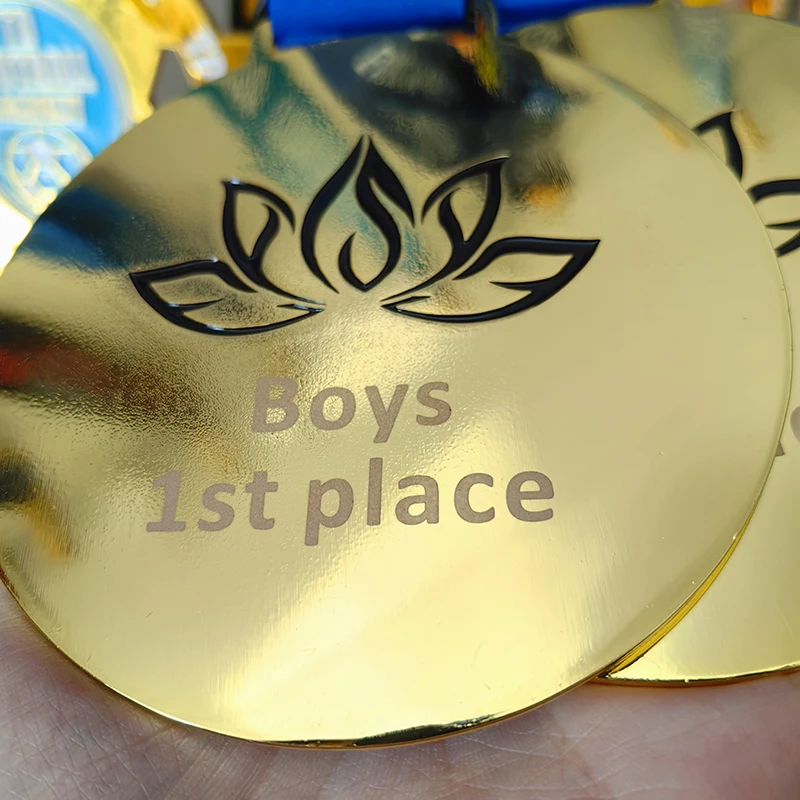 Custom Gold Metal Zinc Alloy Medals Modern Feng Shui 2D 3D Soccer Volleyball Awards for Sports Competitions Logo Personalization factory