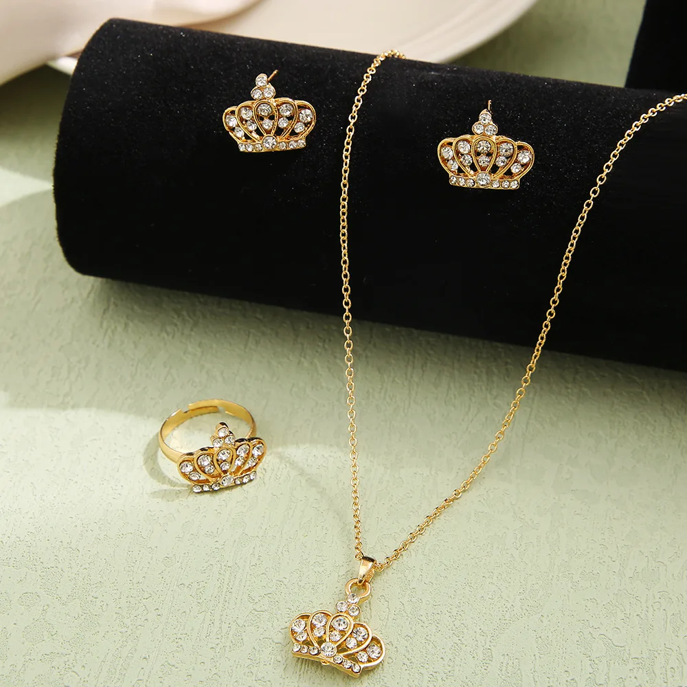 Fashion Yongkie Concentric Diamond Jewelry Three-piece Crown Gold and Silver Necklace Bracelet Earrings Ring Wedding Jewelry Set