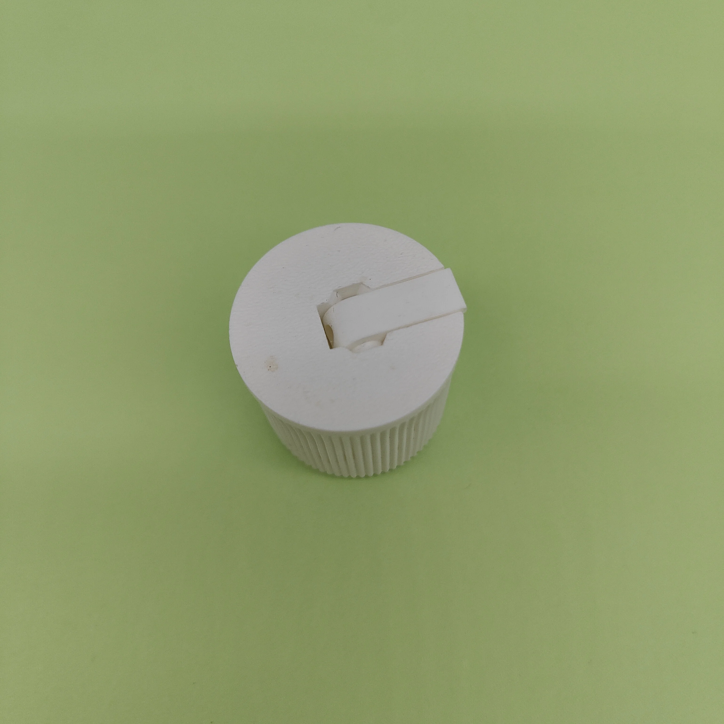 28mm hot sale disc top cap plastic tip cap cosmetic lotion cap-29