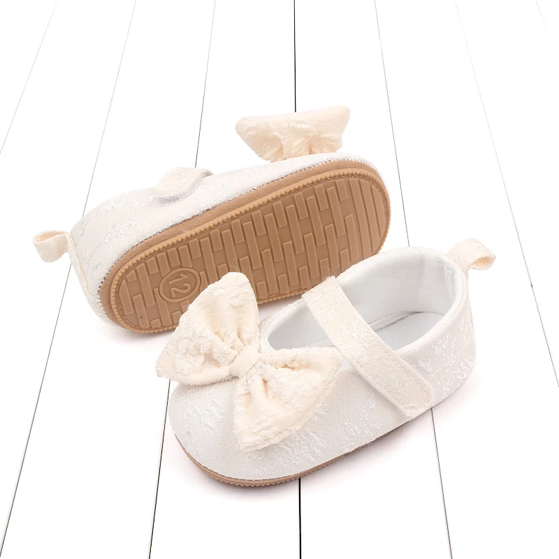 Spring and Autumn Embroidered Bow Soft Soled Non-slip Baby Toddler Shoes for Girls supplier