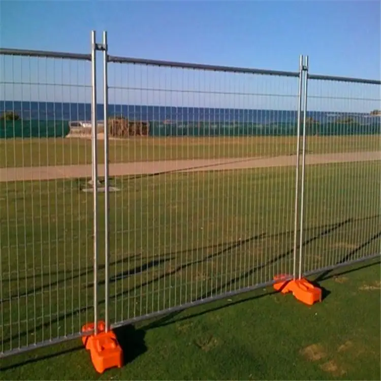 Powder coated green heavy duty fencing trellis welded metal curved fence panels.jpg