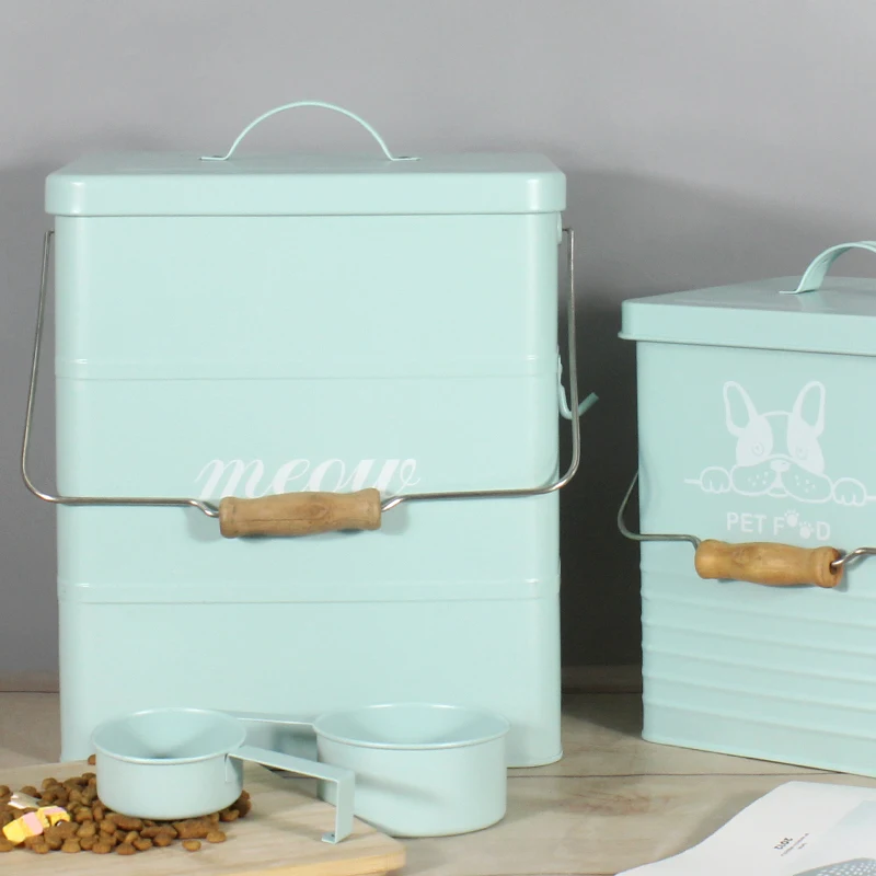 Airtight Dog Treat Storage Tin with Scoop Food Packaging Rectangle Stocked Galvanized Iron Pet Food Storage Container