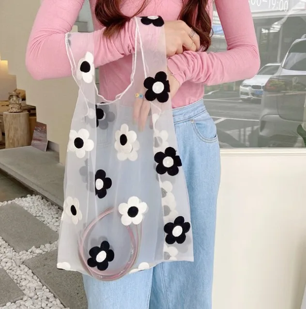 Bolsa bondeada bordada con listón de organza ~ Solountip.com