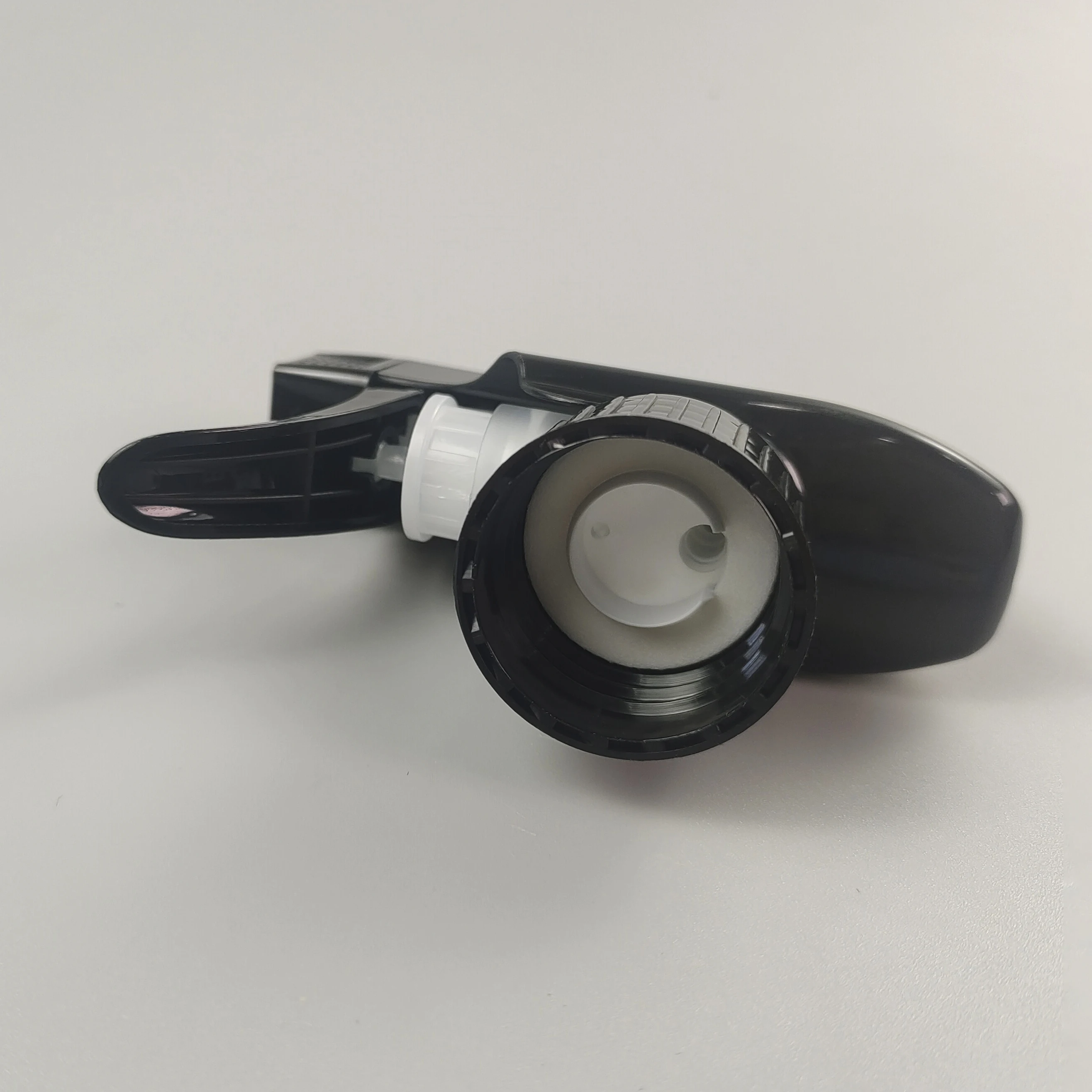Longcheng Plastic PP Non-Spill Pump Sprayer MB-AP002 Screw-On Closure for Chemical House Cleaning Strong Head Foaming Trigger