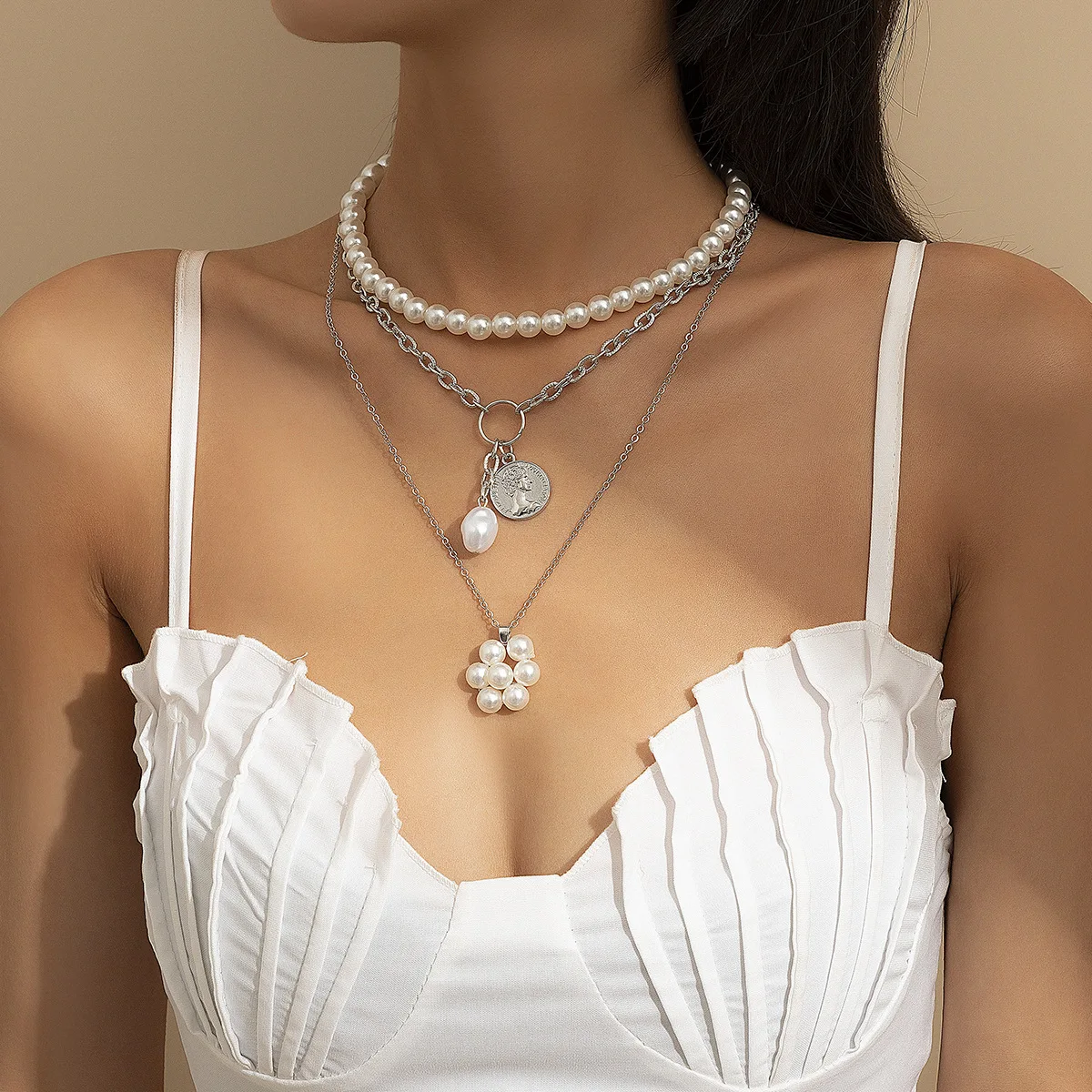 Luxury temperament Pearl flower embossed portrait multi layer necklace retro tassel ladies necklace jewelry set