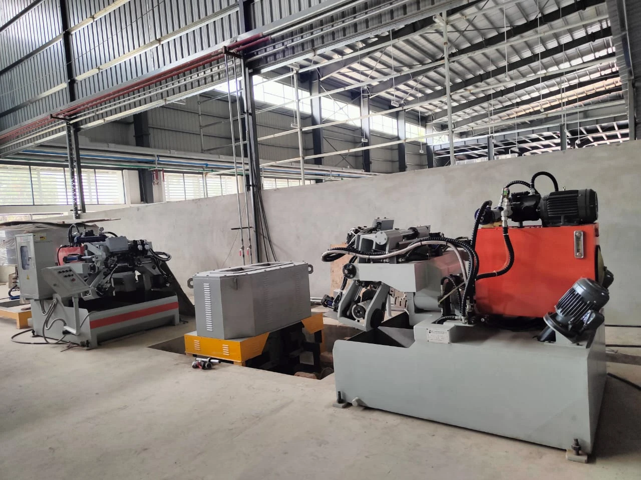 W pełni automatyczna maszyna do formowania rdzeni piaskowych sterowana przez PLC, 13.8KW 10