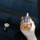 Other Luxury Dip Flacon De Parfum Vid Personalised 50Ml 100Ml Atomizer Frosted Pump Spray Glass Perfume Bottle